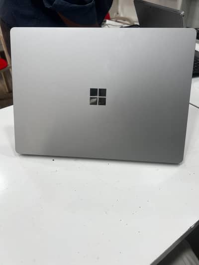 Microsoft surface 3 | core i7 10 generation | 16GB Ram 512GB nvme