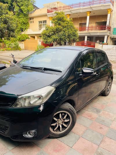Toyota Vitz 2012