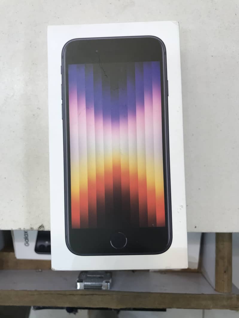 Apple iPhone SE 3rd generation 4