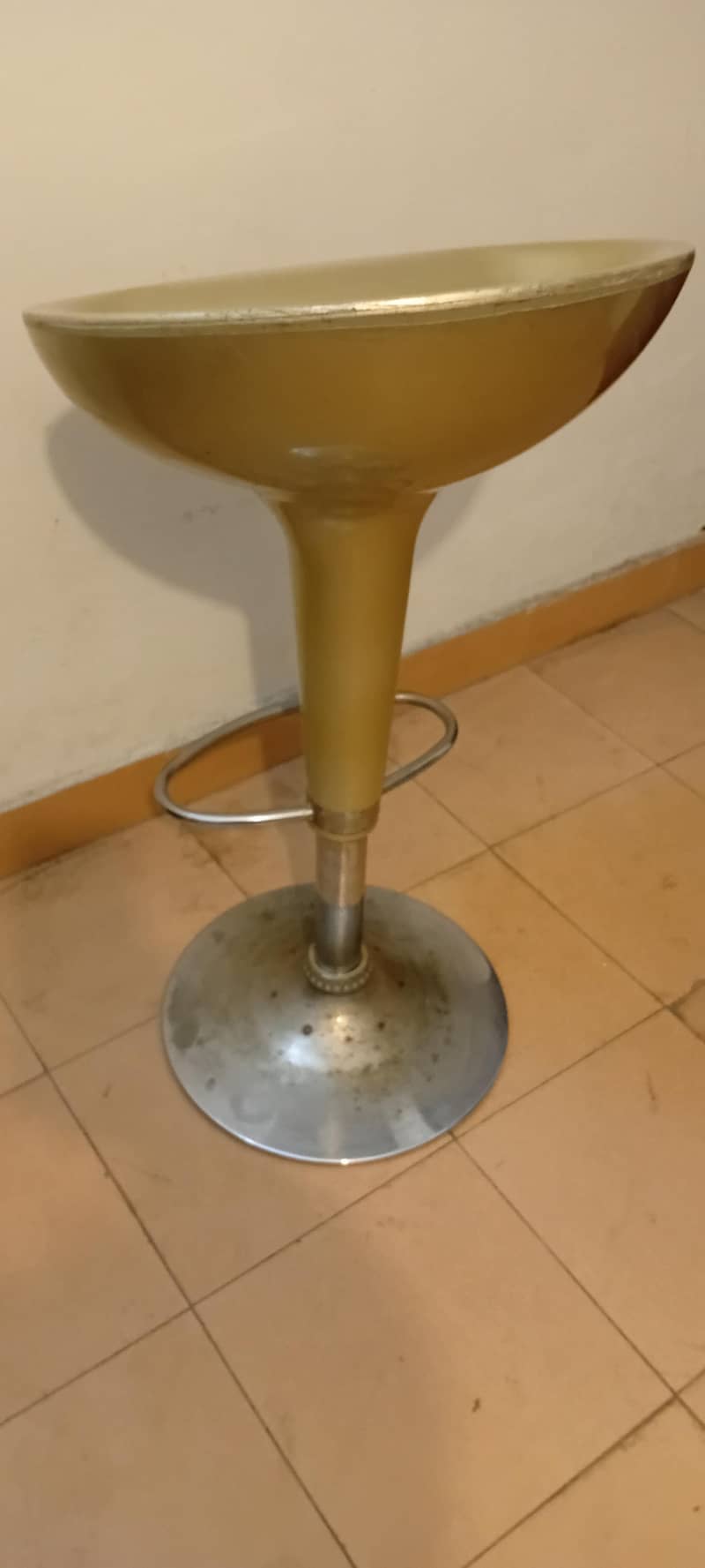 Executive Chairs & a Bar Stool 6
