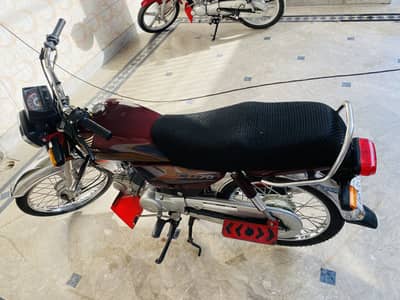 Honda cd70 September 2024 may nikali the condition 10/10