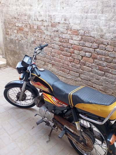 HONDA CD70 2020 MODEL