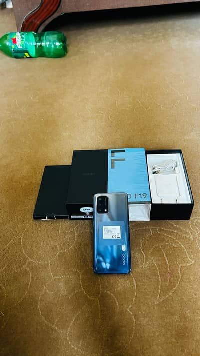 OPPO F19 6/128 with box and charger