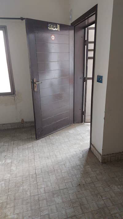 895 SQFT Flat Fot Sale in Khayaban e Amin Housing Society