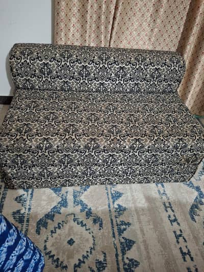 Sofa come bed