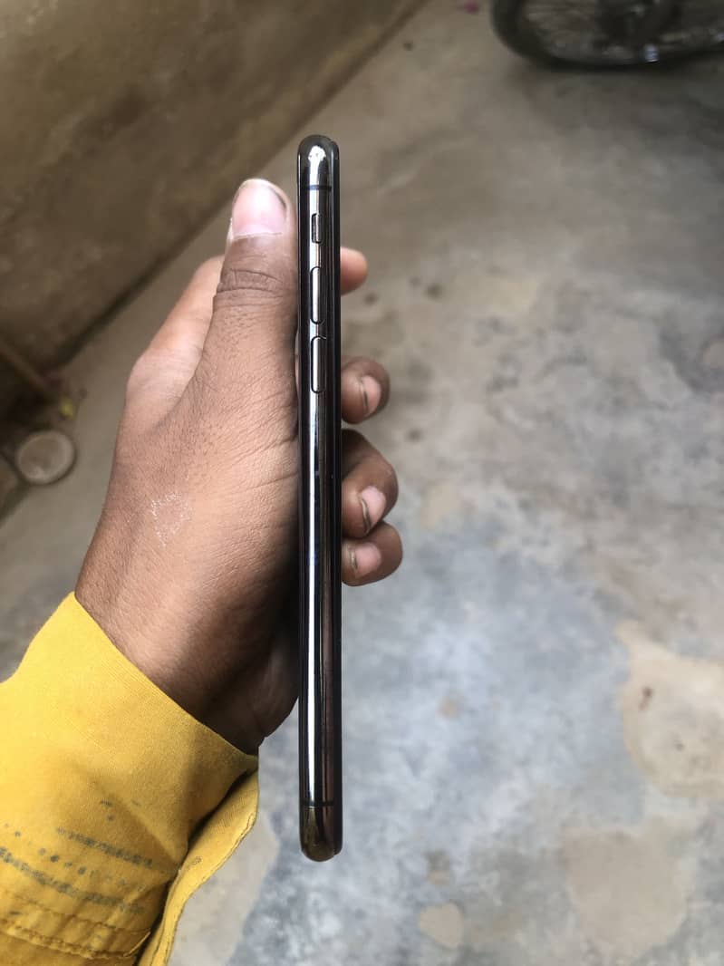 Apple iPhone X 1