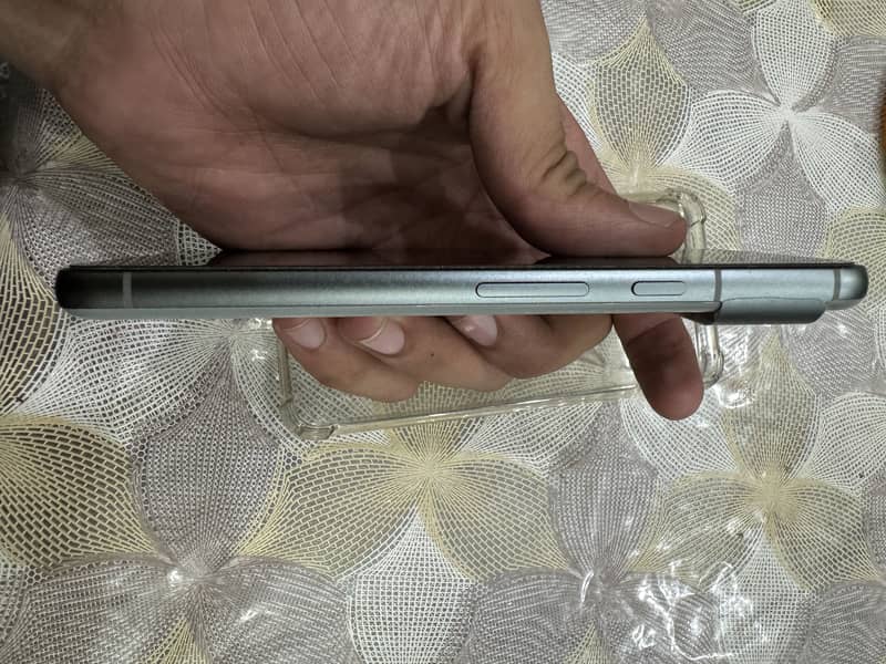 Google Pixel 8 3