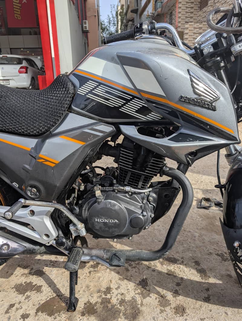 Honda cb150f 1