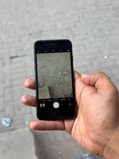 Apple iPhone 7