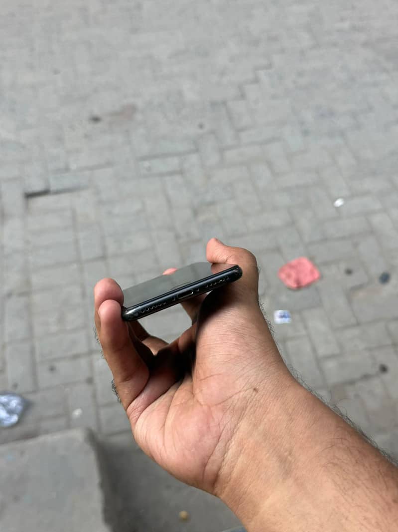 Apple iPhone 7 4