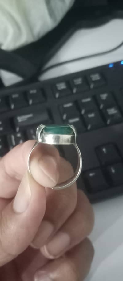 Original silver ring with green stone original (Panna)