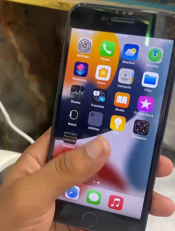Apple iPhone 7 Plus 1