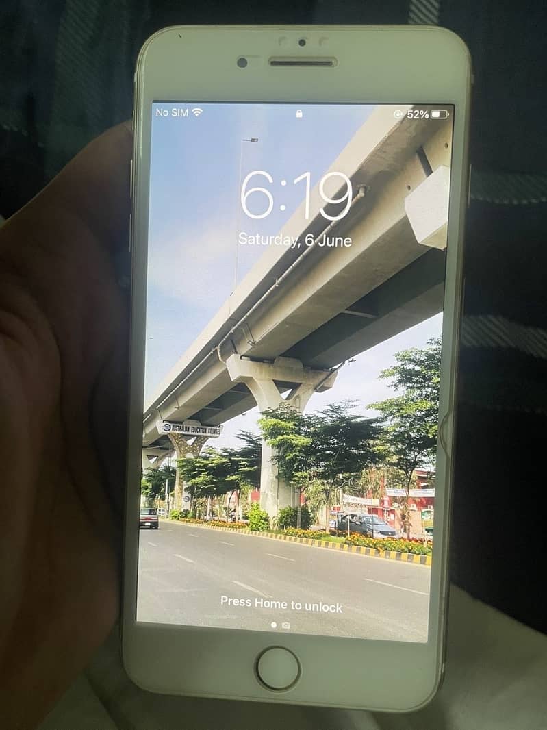 Apple iPhone 7 Plus 5