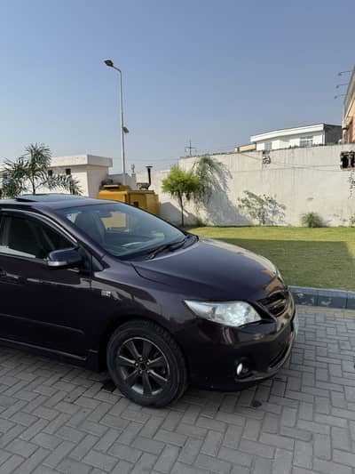 Toyota Corolla Altis 2013