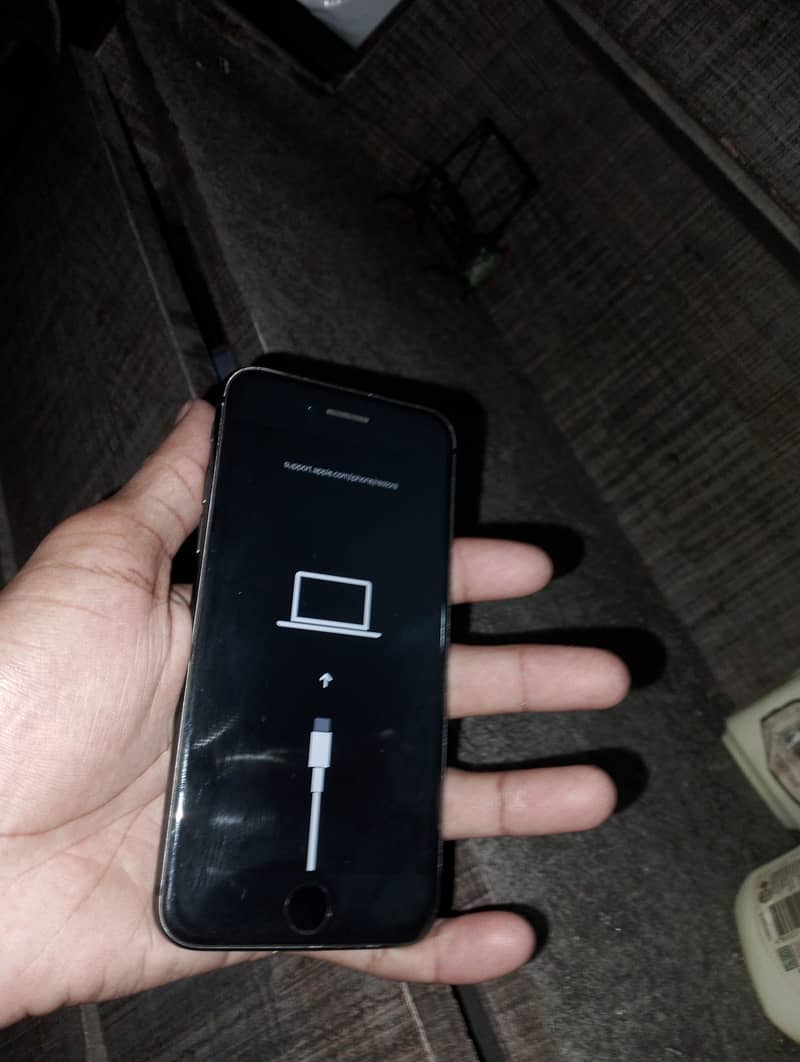 Apple iPhone 8 5