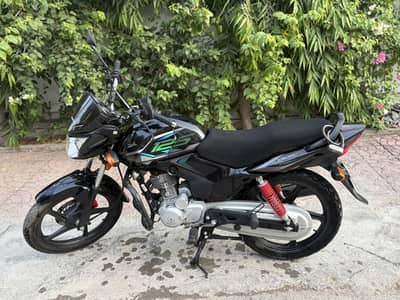 Honda CB125 f new condition