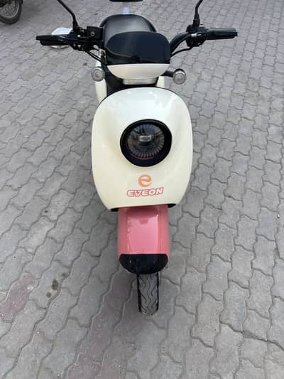 eveon flora scooty for sell