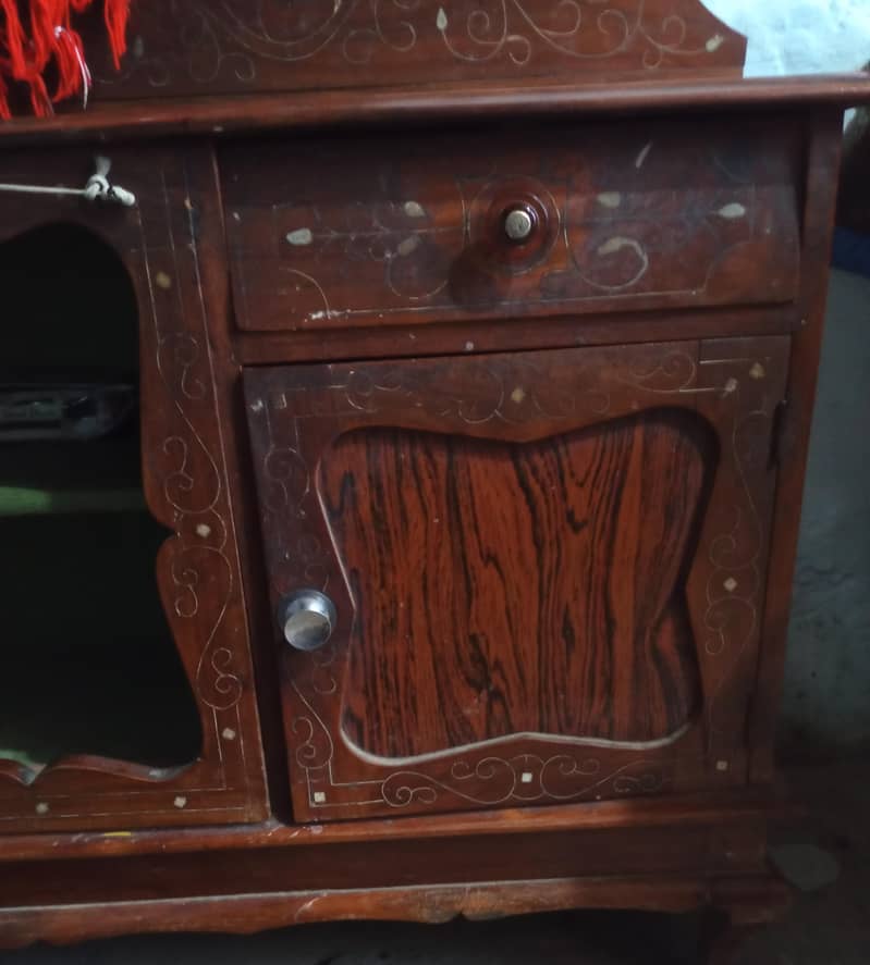 Dressing table 1