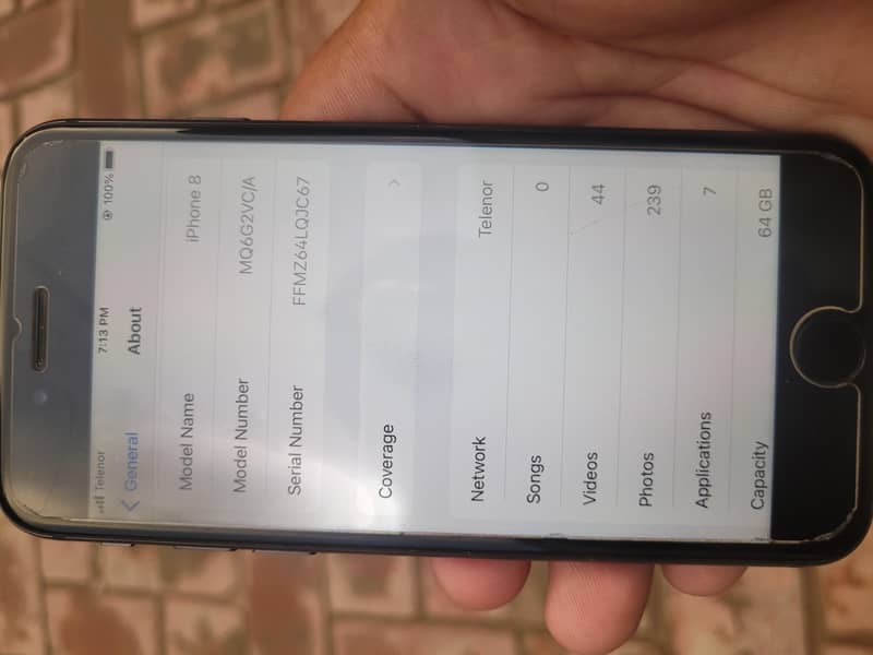 Apple iPhone 8 0