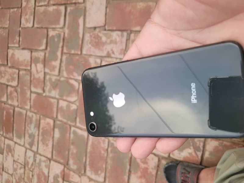 Apple iPhone 8 5