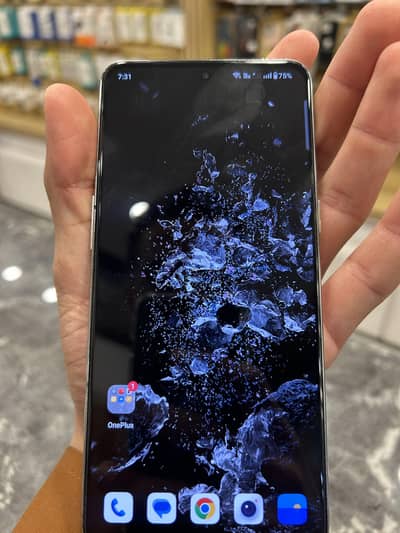 One Plus 10T 16+12 RAM 256GB GAMING BEAST