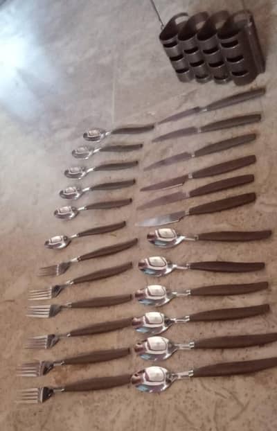 CUTLERY SET EXCELLENT CONDITION