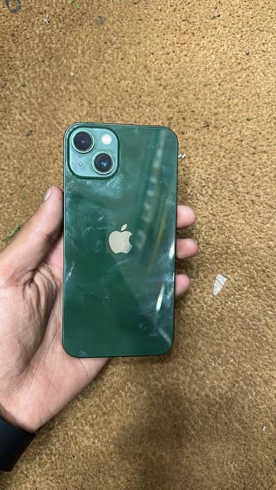 Apple iPhone 13