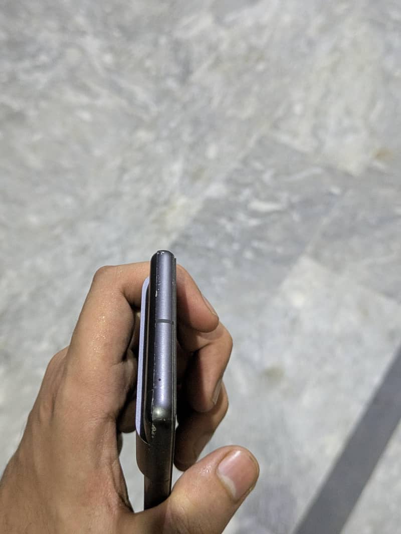 Google Pixel 7 4