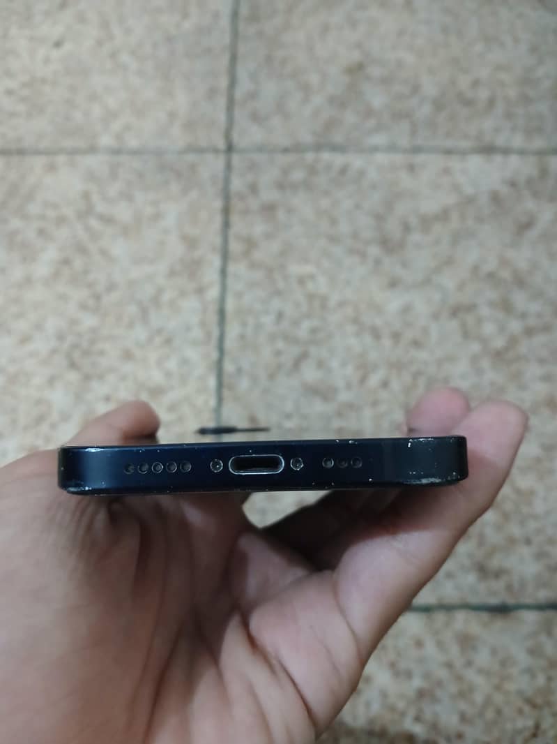 Apple iPhone 12 2
