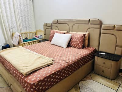 bed set with dressing table