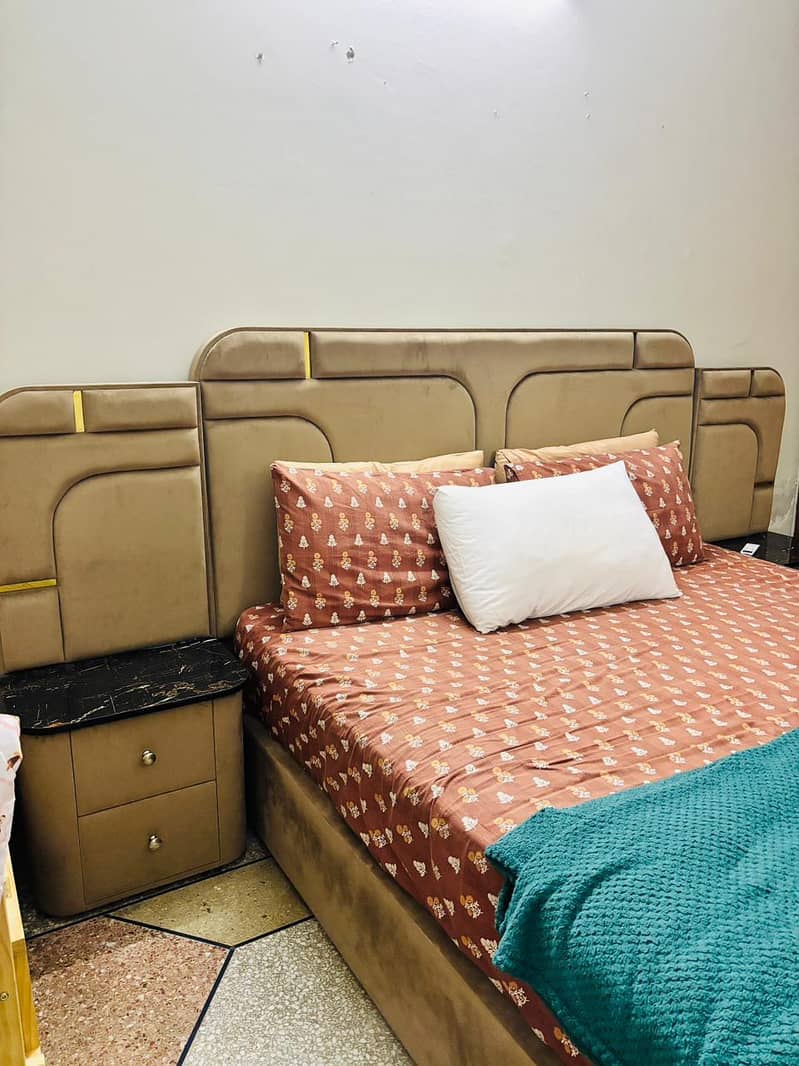 bed set with dressing table 7