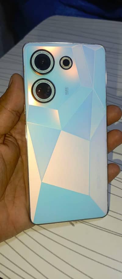 Tecno CAMON 20
