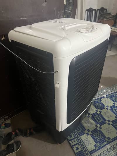 Bilkul new piece h just 1 month use koi problem nai h