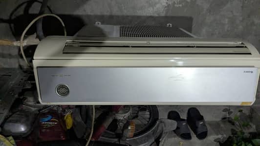 1.5 Ton Gree Ac