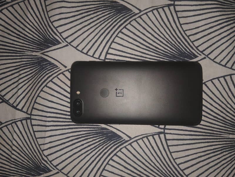 One Plus 5T 4