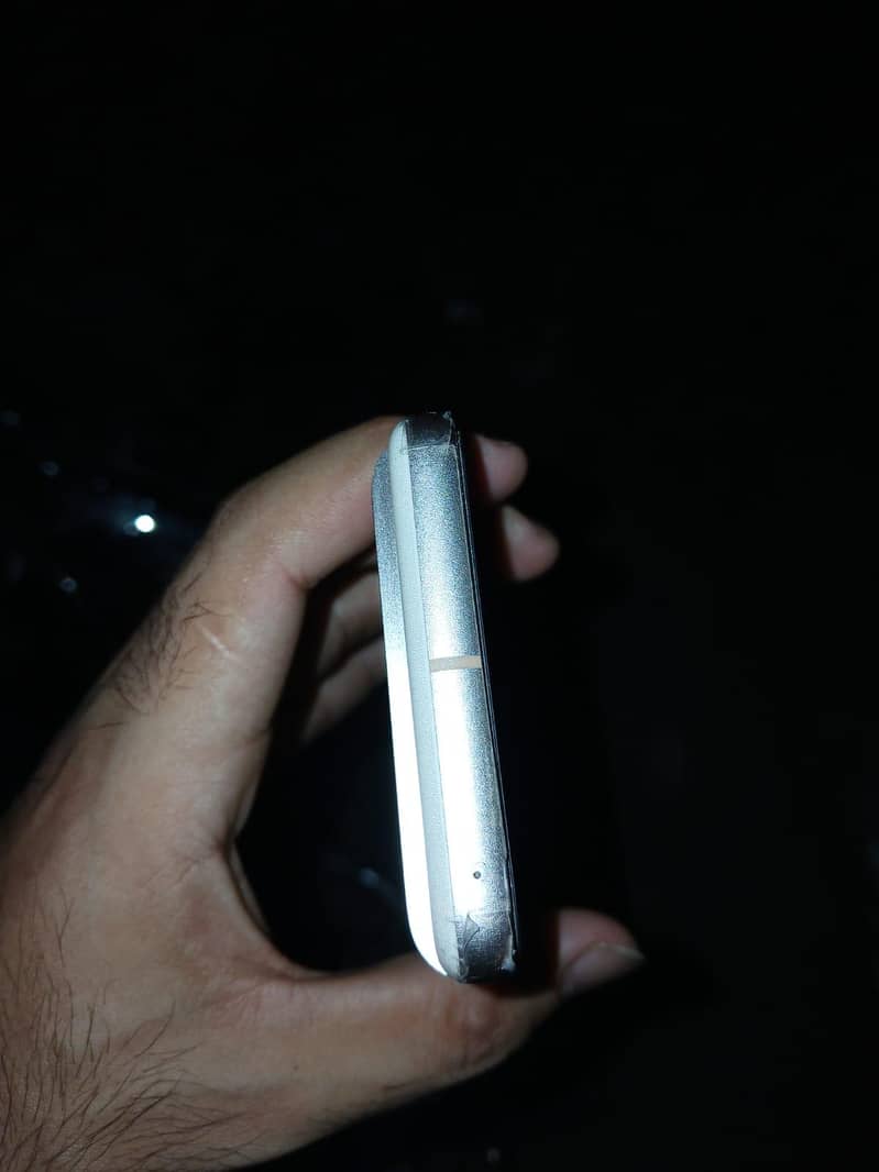 Google Pixel 8 2