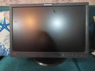 Lenovo E24 10