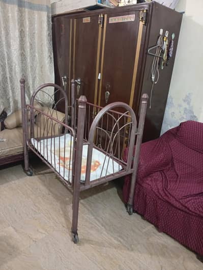 iron Baby cot