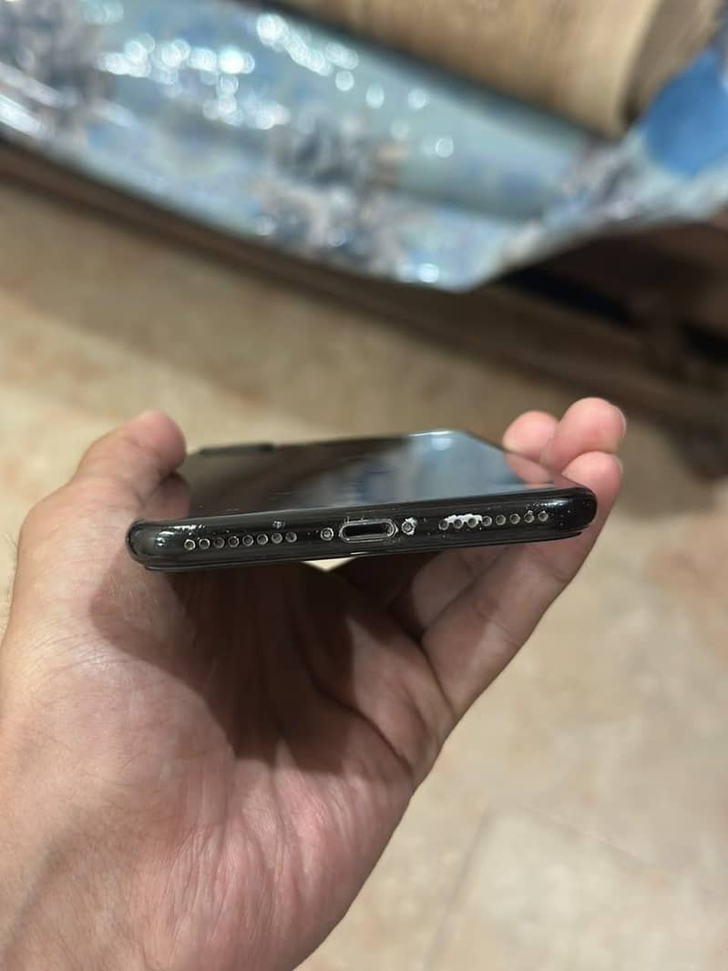 Apple iPhone 7 Plus 2