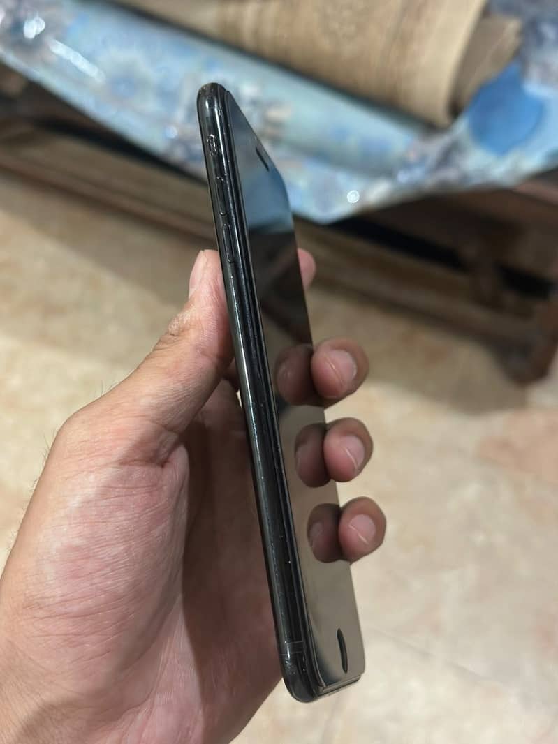 Apple iPhone 7 Plus 3