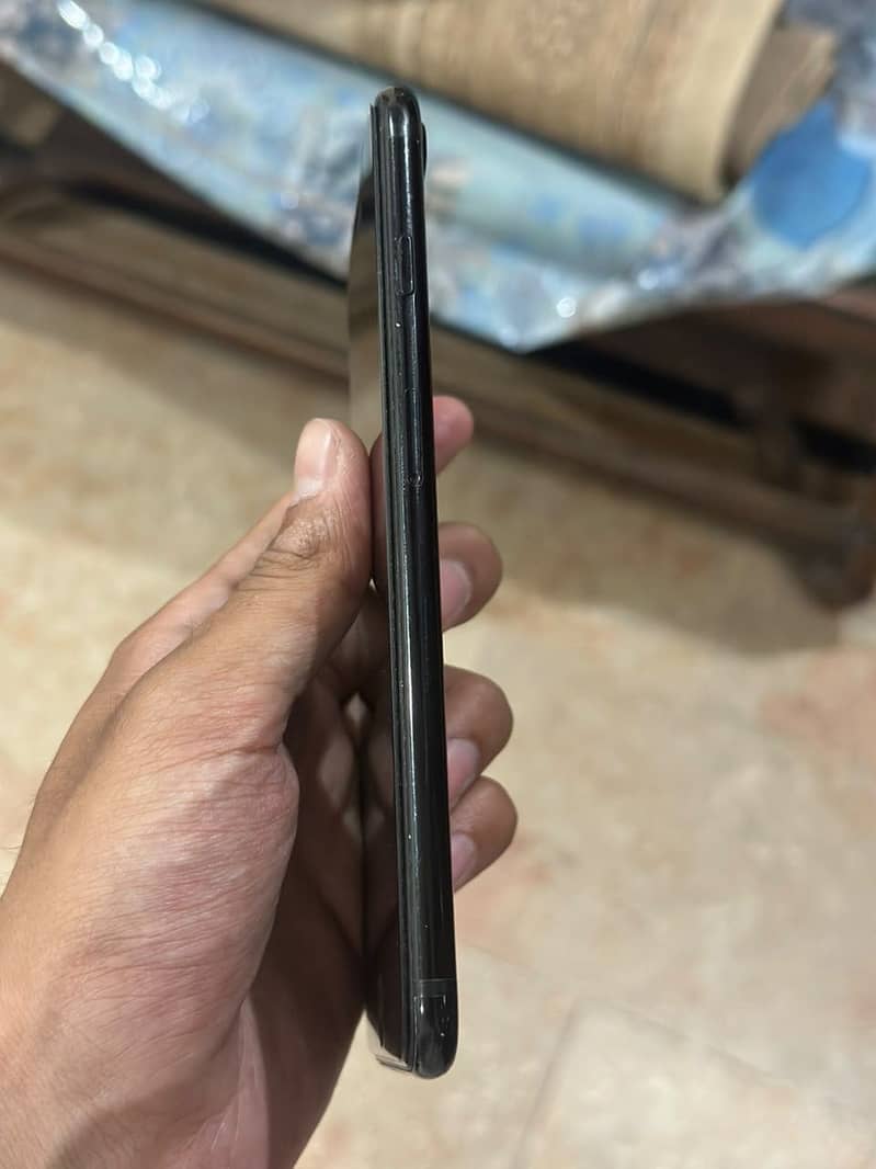 Apple iPhone 7 Plus 4