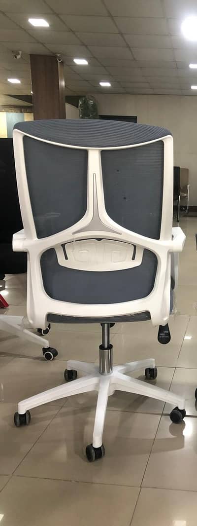 Brand new office chairs imported never used