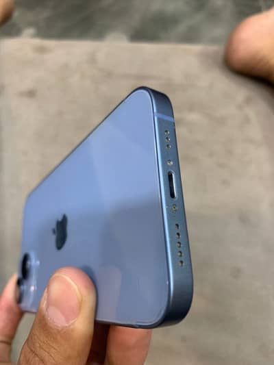 Apple iPhone 14
