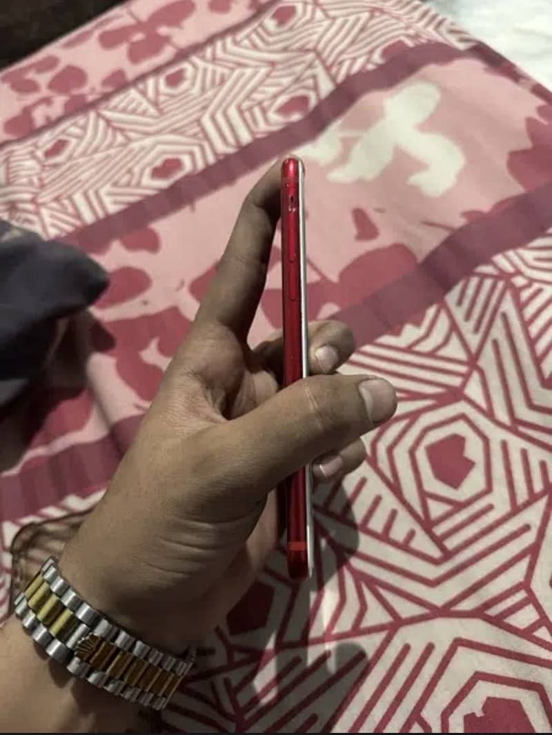 Apple iPhone 7 1