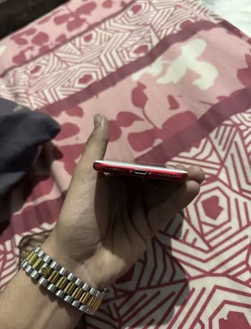 Apple iPhone 7 2