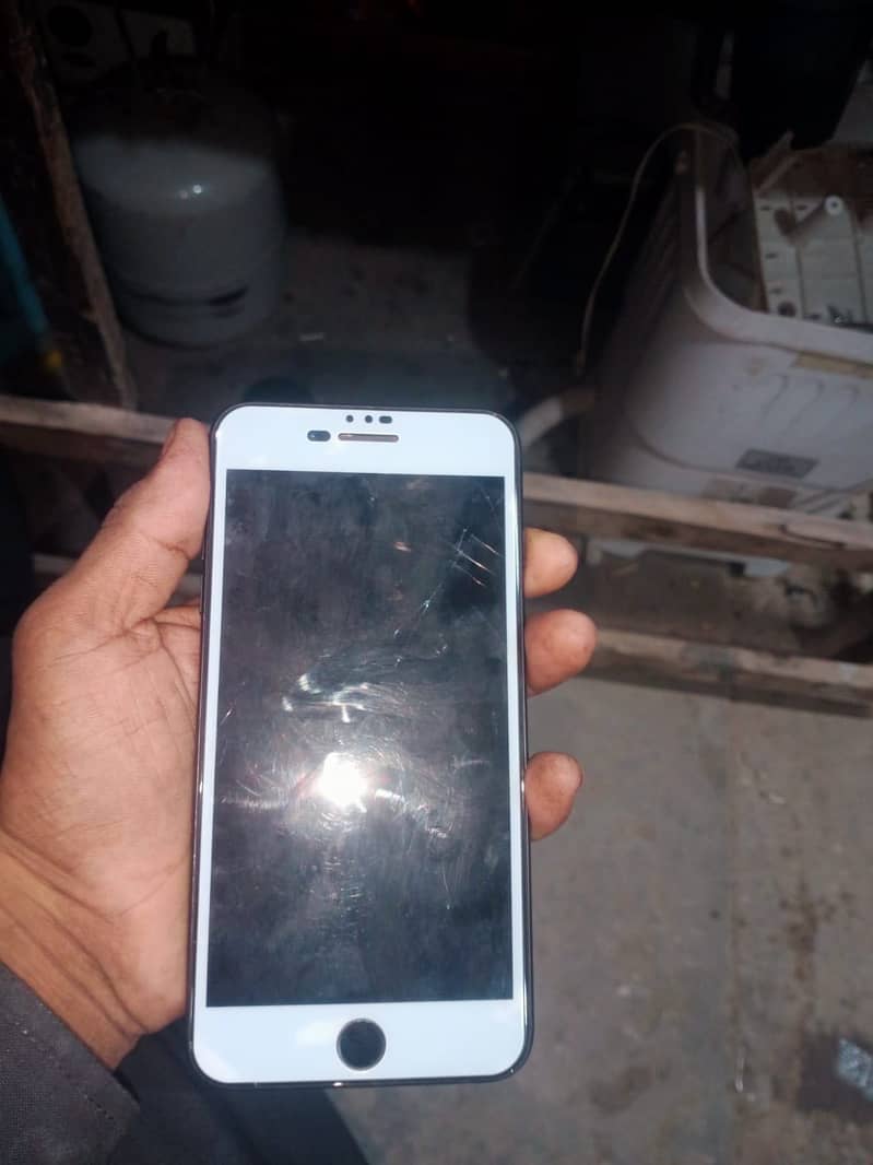 Apple iPhone 7 Plus 1