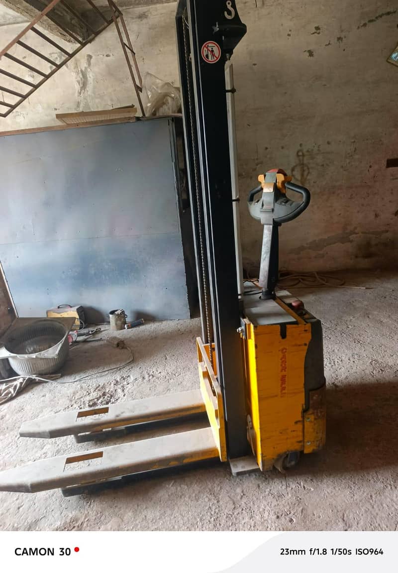Stack Lifter Chargeable 1