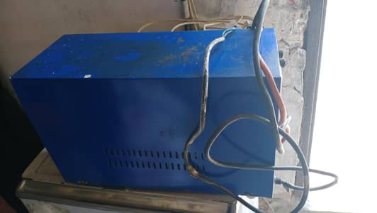 1000 watts ups - Excellent condition, Perfect for Home/Office