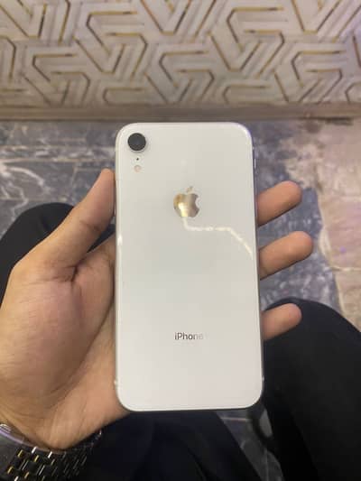 Apple iPhone XR