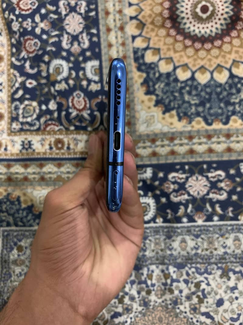 One Plus 7 Pro    12/256 1